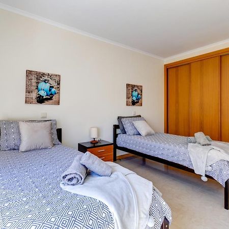 Two Bedroom Apartment With Rooftop Pool In Alvor Extérieur photo
