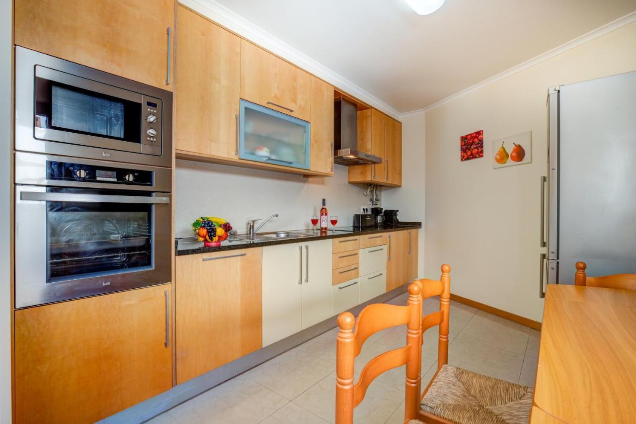 Two Bedroom Apartment With Rooftop Pool In Alvor Extérieur photo